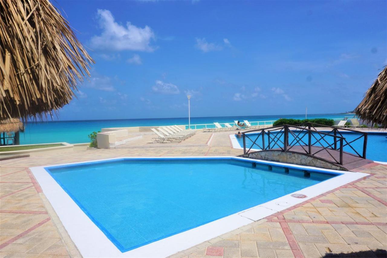 Aparthotel Brisas Beachfront Penthouses Cancún